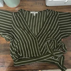 A green crop top that’s perfect for the summer